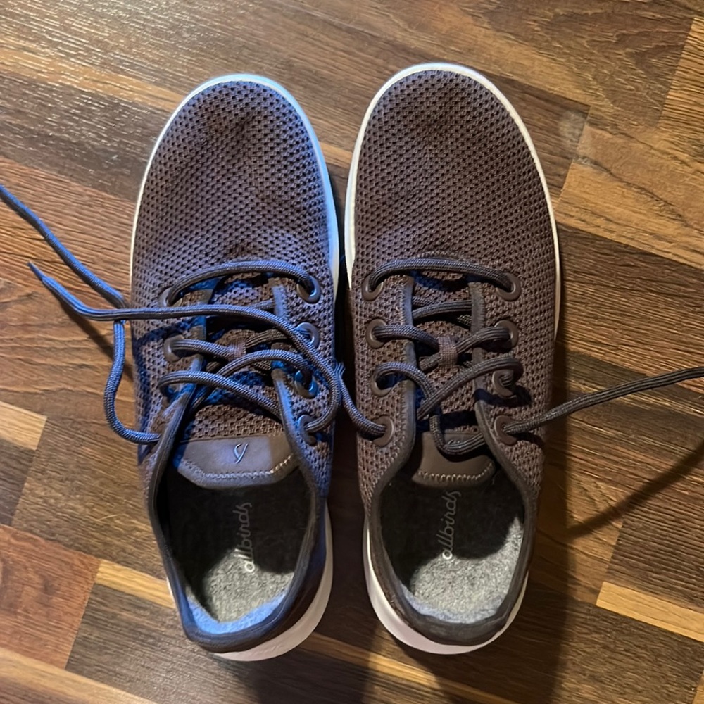 Size 11 brown Allbirds